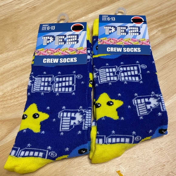 4 for $20​ NOVELTY SOCKS BUNDLE - Picture 8 of 8